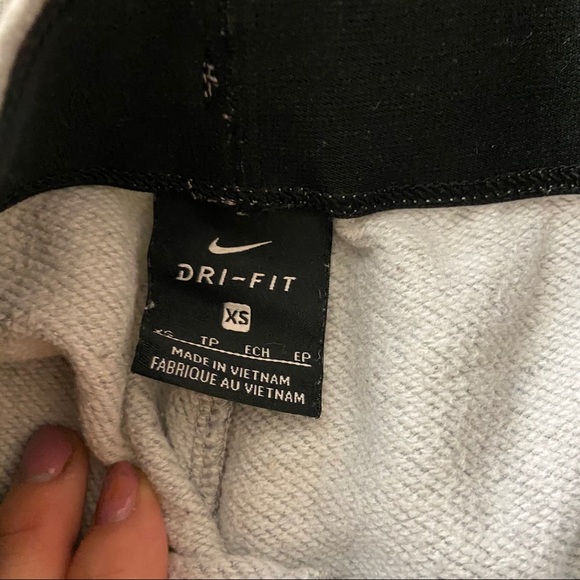 NIKE JOGGERS - Picture 3 of 4